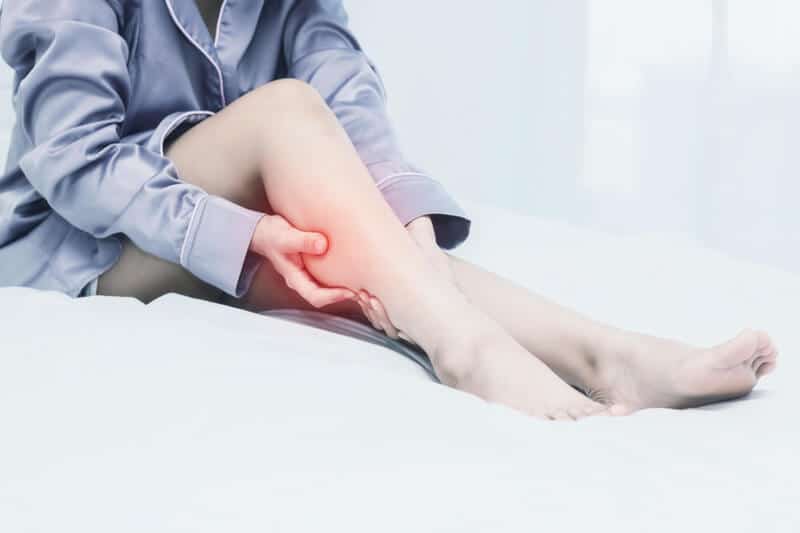 علت درد پا و درمان با فیزیوتراپی